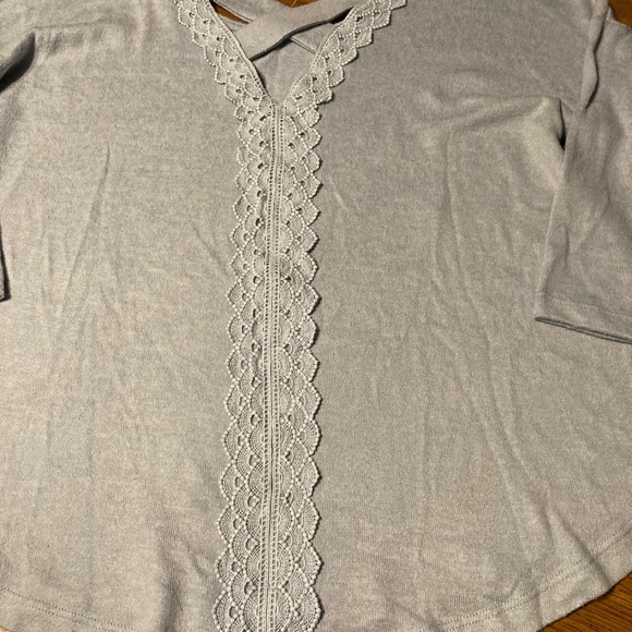 Bobeau Women’s Sweater - Picture 6 of 8